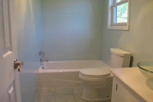 5 Elm St, Great Neck, NY 11021 - Photo 11
