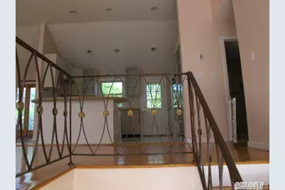 5 Elm Street, Great Neck, NY 11021 - Photo 3