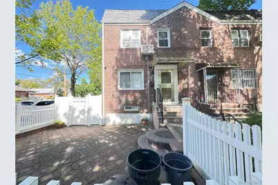 7501 167th Street, Fresh Meadows, NY 11366 - Photo 9