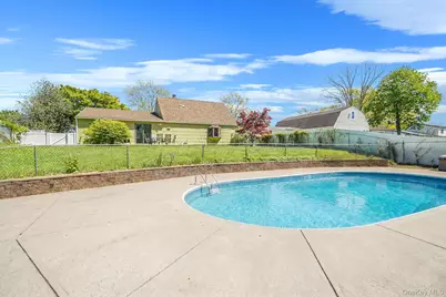 88 Matsunaye Drive, Medford, NY 11763 - Photo 27