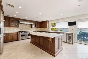 49 Harborview W, Lawrence, NY 11559 - Photo 17