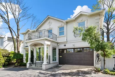 49 Harborview W, Lawrence, NY 11559 - Photo 1
