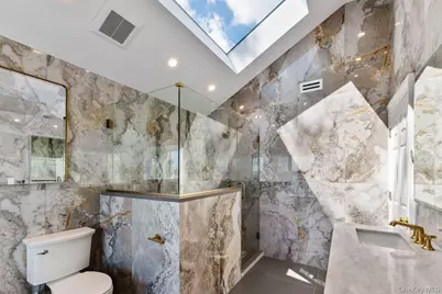 49 Harborview W, Lawrence, NY 11559 - Photo 9