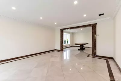 49 Harborview W, Lawrence, NY 11559 - Photo 5