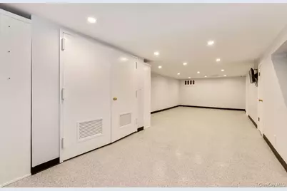 49 Harborview W, Lawrence, NY 11559 - Photo 15