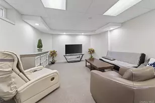 2 Tappanwood Dr, Locust Valley, NY 11560 - Photo 19