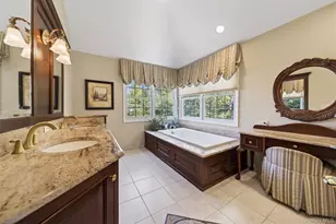 2 Tappanwood Dr, Locust Valley, NY 11560 - Photo 13