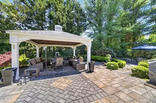 2 Tappanwood Dr, Locust Valley, NY 11560 - Photo 21