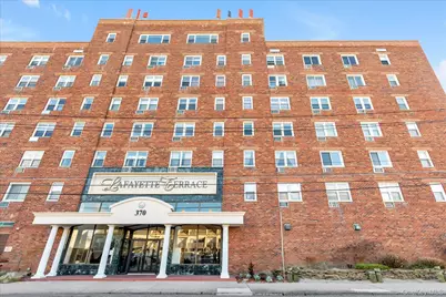 370 W Broadway #2Y, Long Beach, NY 11561 - Photo 1