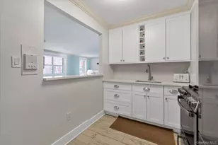 370 W Broadway, Long Beach, NY 11561 - Photo 11