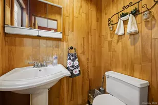 128 Tremper St, Holbrook, NY 11741 - Photo 17