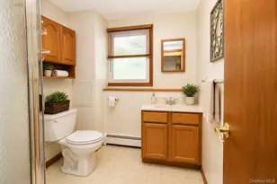 14 Foxwood Dr, Newburgh, NY 12550 - Photo 31