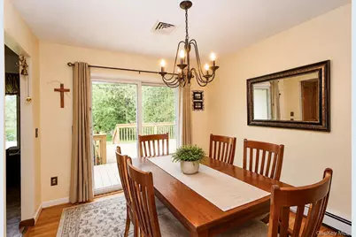 14 Foxwood Drive, Newburgh, NY 12550 - Photo 7
