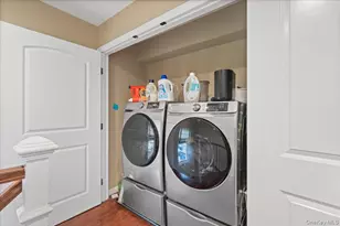 385 Grant Ave, Copiague, NY 11726 - Photo 15