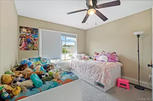 385 Grant Ave, Copiague, NY 11726 - Photo 11
