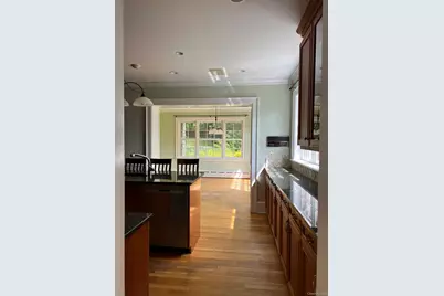 246 Beechmont Drive, New Rochelle, NY 10804 - Photo 5