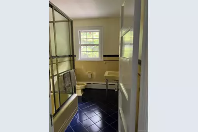 246 Beechmont Drive, New Rochelle, NY 10804 - Photo 7