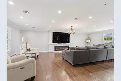 250 N 5th Street, Lindenhurst, NY 11757 - Photo 15
