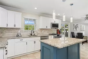 250 N 5th St, Lindenhurst, NY 11757 - Photo 13