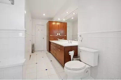 175-03 Jewel Avenue, Fresh Meadows, NY 11365 - Photo 11