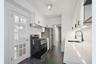 175-03 Jewel Avenue, Fresh Meadows, NY 11365 - Photo 5