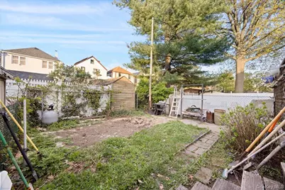 3181 Waterbury Avenue, Bronx, NY 10465 - Photo 17