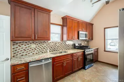 48 Hommell Street, Valley Stream, NY 11580 - Photo 11