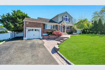 47 Laurie Boulevard, Bethpage, NY 11714 - Photo 3
