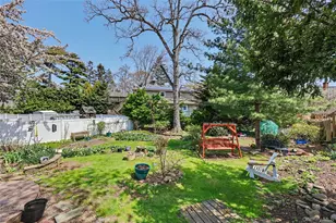 50 Little Whaleneck Rd, Merrick, NY 11566 - Photo 33