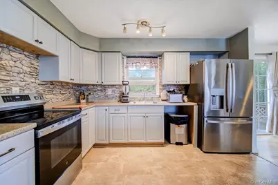 17 Chester Street, Rock Hill, NY 12775 - Photo 11
