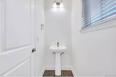 18 Hearthstone Court, Farmingdale, NY 11735 - Photo 17