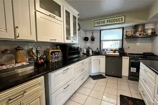 42 Kenwood Ave, Massapequa, NY 11758 - Photo 9
