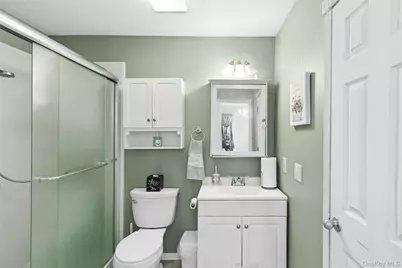 346 Avenue C, Ronkonkoma, NY 11779 - Photo 25