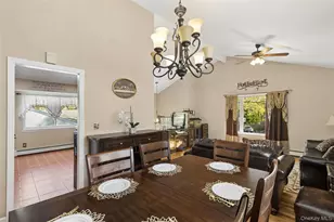346 Avenue C, Ronkonkoma, NY 11779 - Photo 7