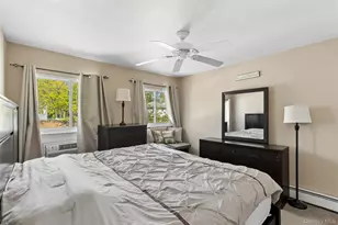 346 Avenue C, Ronkonkoma, NY 11779 - Photo 13