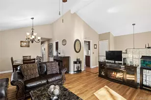 346 Avenue C, Ronkonkoma, NY 11779 - Photo 5