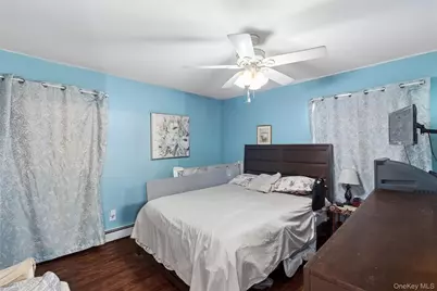 346 Avenue C, Ronkonkoma, NY 11779 - Photo 23