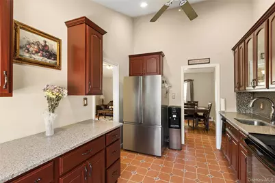 346 Avenue C, Ronkonkoma, NY 11779 - Photo 11