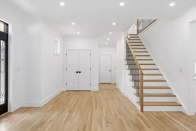 218 W Tyler Avenue, Miller Place, NY 11764 - Photo 5