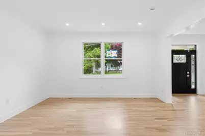 218 W Tyler Avenue, Miller Place, NY 11764 - Photo 15