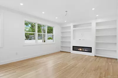 218 W Tyler Avenue, Miller Place, NY 11764 - Photo 11