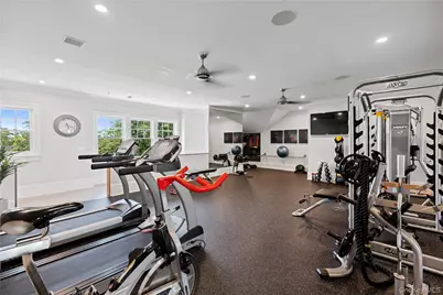 471 Woodbury, Cold Spring Harbor, NY 11724 - Photo 25