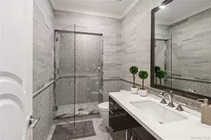 471 Woodbury, Cold Spring Harbor, NY 11724 - Photo 23