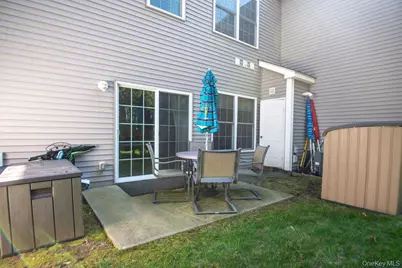 405 Okeefe Court, Oakdale, NY 11769 - Photo 17