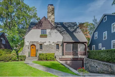15 Kingsbury Road, New Rochelle, NY 10804 - Photo 1