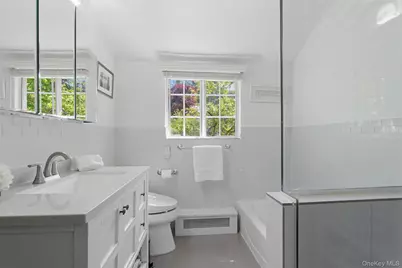 15 Kingsbury Road, New Rochelle, NY 10804 - Photo 19