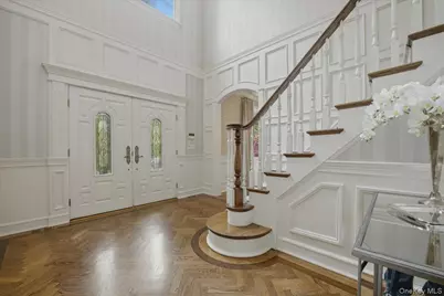 9 Godfrey Lane, Huntington, NY 11743 - Photo 5