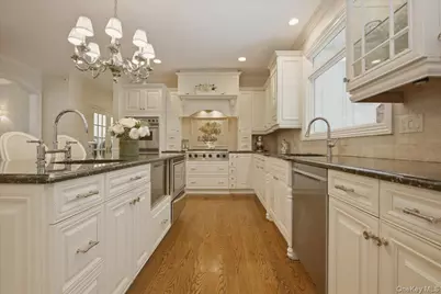 9 Godfrey Lane, Huntington, NY 11743 - Photo 15