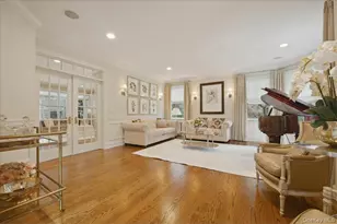 9 Godfrey Ln, Huntington, NY 11743 - Photo 7