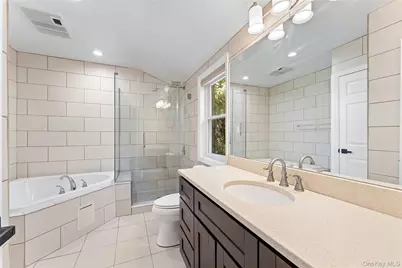 128 Moorland Drive, Scarsdale, NY 10583 - Photo 9